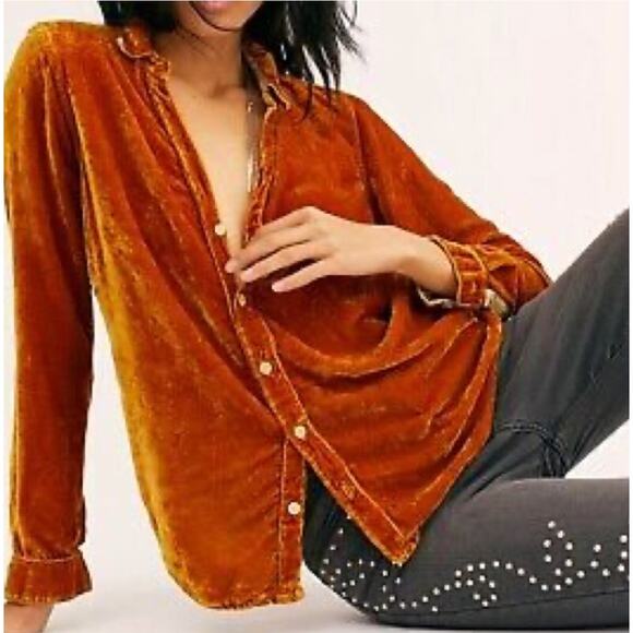 FREE PEOPLE x CP SHADES Marshmallow Romy Top Velvet Button Down Rust Sz L {3W46} - Picture 1 of 5